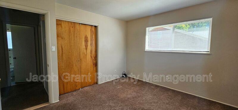 298 W 17th St #288 - Photo 5 of 7