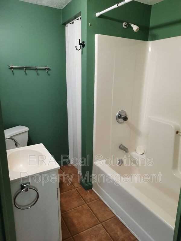 120 E Pleasant St #B - Photo 5 of 6