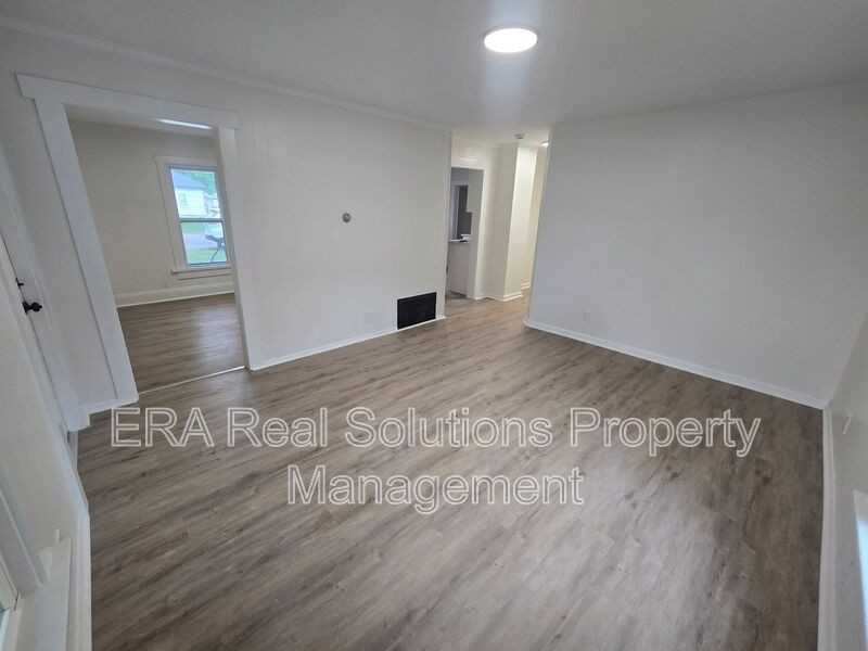 1155 Rawlings St - Photo 3 of 17