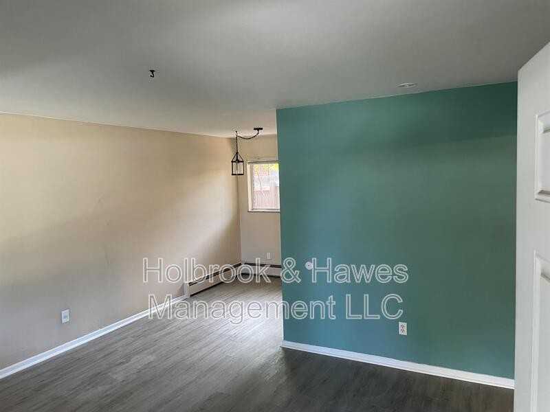 1004 Morgan St - Photo 3 of 17