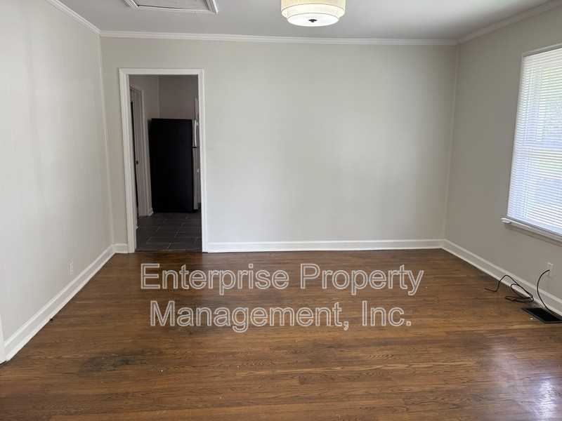 3624 Marion Ave - Photo 5 of 18