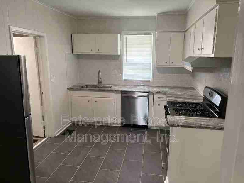 3624 Marion Ave - Photo 6 of 18