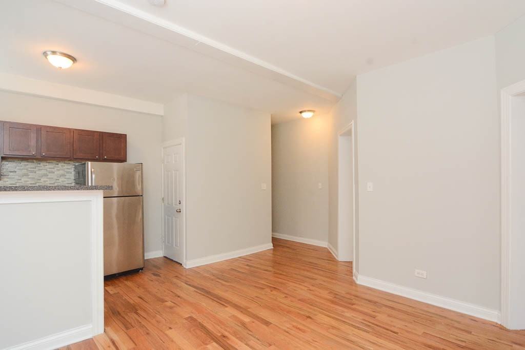 432 W Belden Ave #02 - Photo 7 of 21