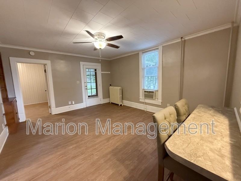 512 S Pearl St #C - Photo 2 of 10