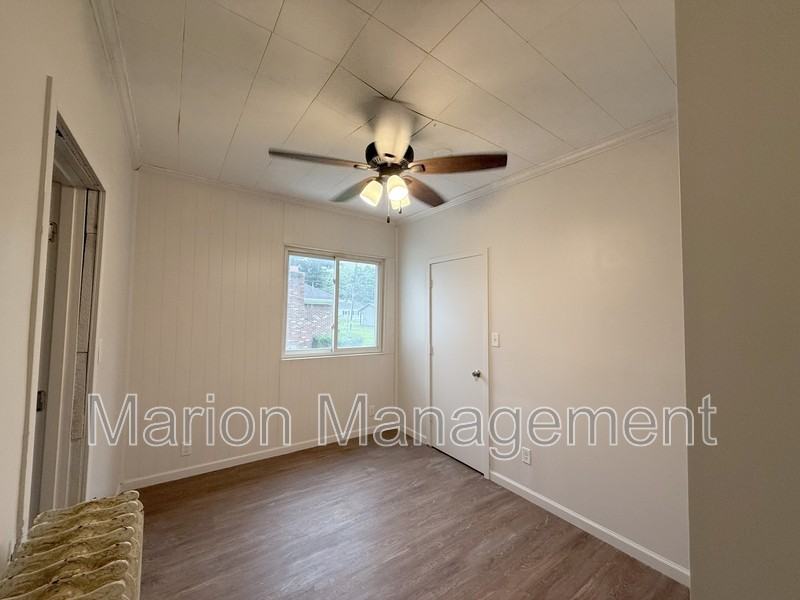 512 S Pearl St #C - Photo 5 of 10