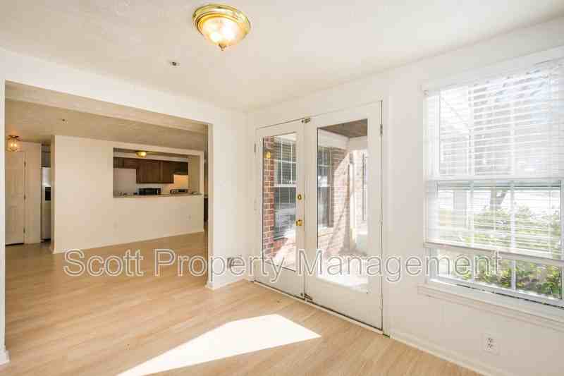 903 Woodbridge Court #D - Photo 7 of 7