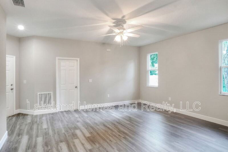 1850 Martin Luther King Jr Blvd - Photo 6 of 35