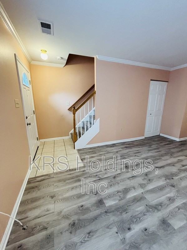 1235 Thomas Jefferson Pl - Photo 5 of 32