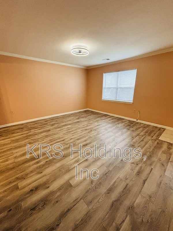 1235 Thomas Jefferson Pl - Photo 6 of 32