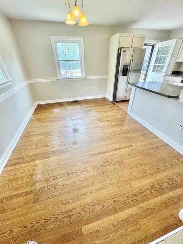 6013 Newington Dr - Photo 3 of 19