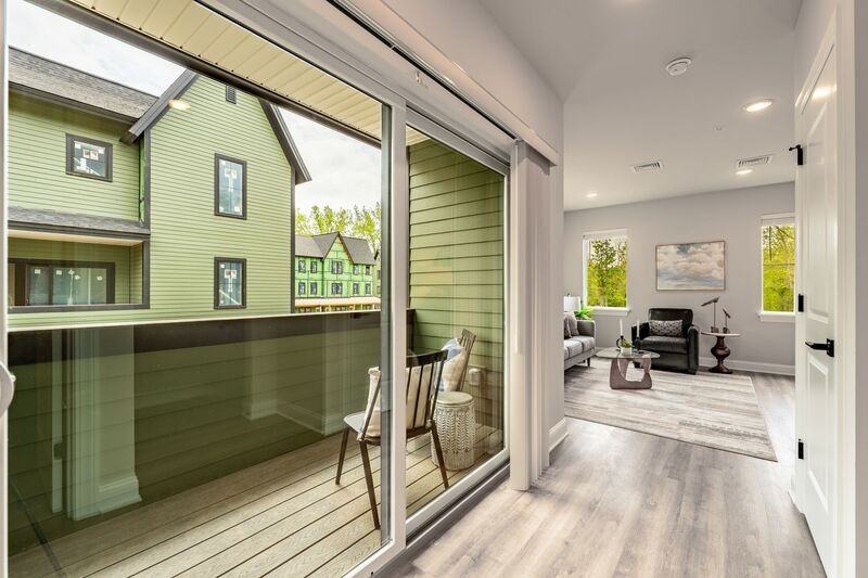 182 Excelsior Avenue #TH