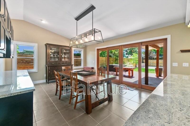 1417 E Franklin St - Photo 3 of 50