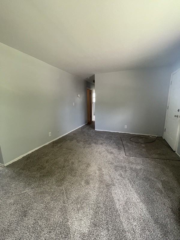 100B Highland Pl - Photo 2 of 9