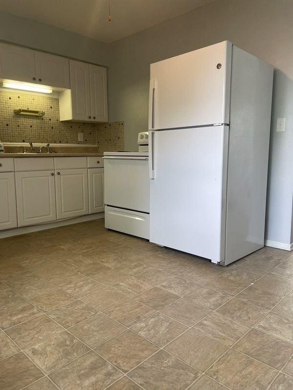 100B Highland Pl - Photo 3 of 9