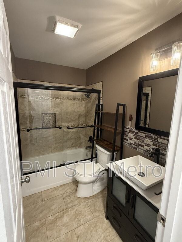 528 Royal Ave - Photo 6 of 11