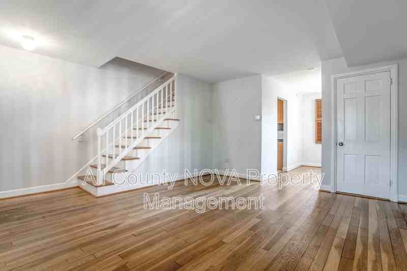 2925 S Dinwiddie St - Photo 6 of 27
