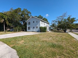 featured image of 2727 49th St S #4