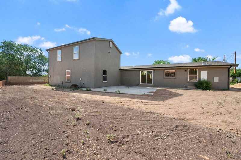 146 N Creek Rd - Photo 2 of 27