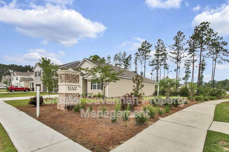 110 Cole St - Photo 2 of 50