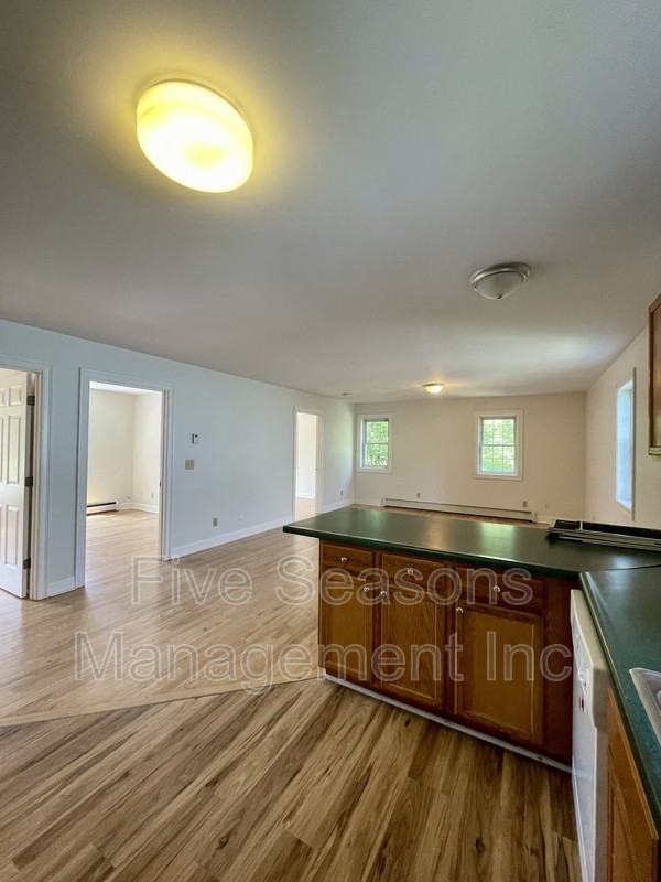 85 Manhattan Dr - Photo 3 of 22