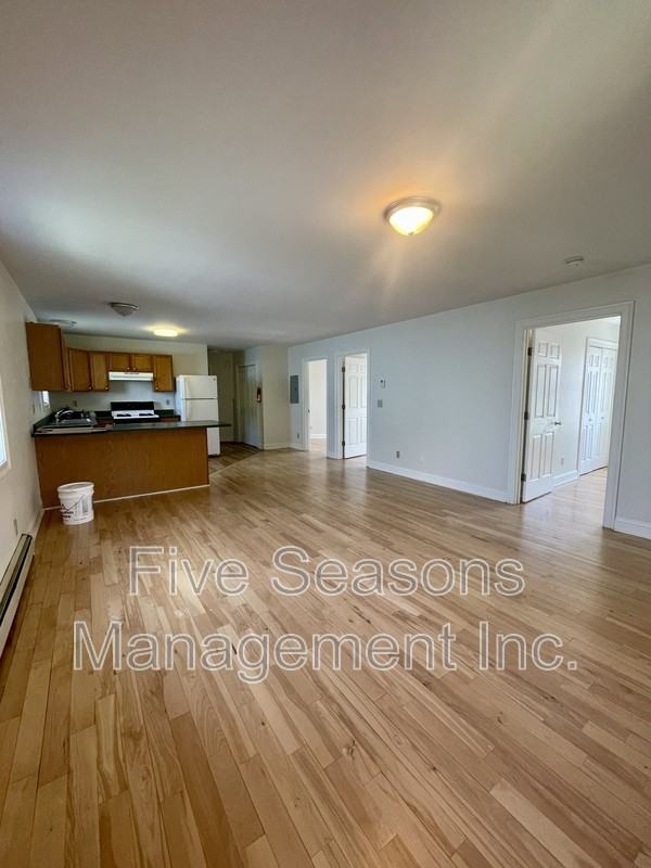 85 Manhattan Dr - Photo 7 of 22