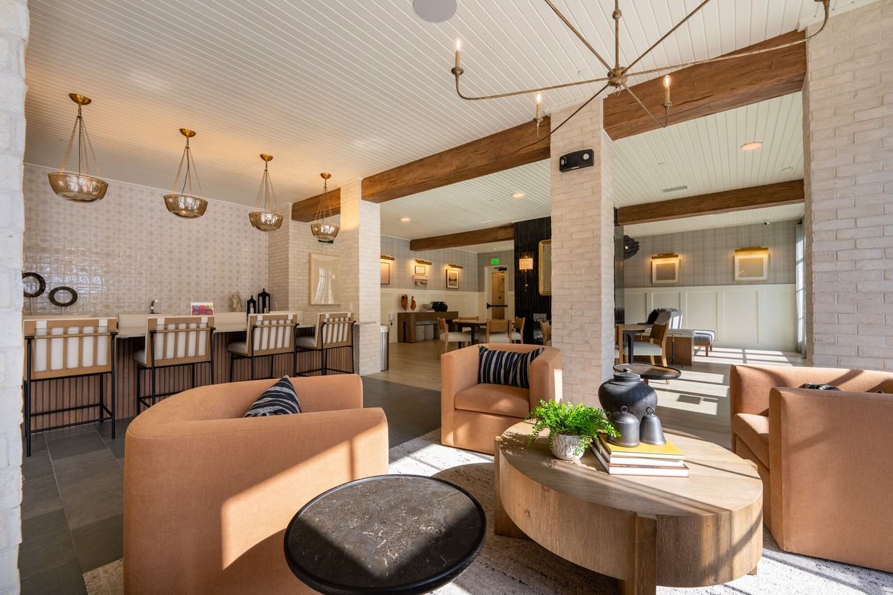 Atwater - Photo 4 of 25