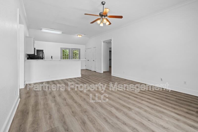1174 W Hendrix St - Photo 5 of 23