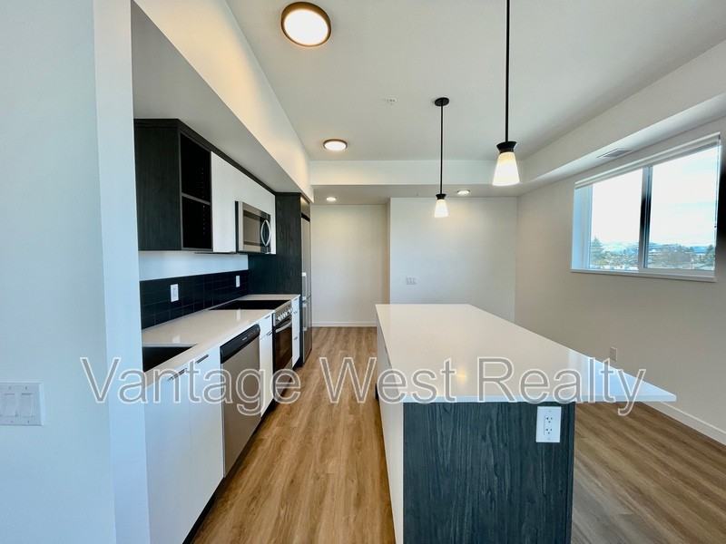 401 Rutland Rd N - Photo 4 of 30