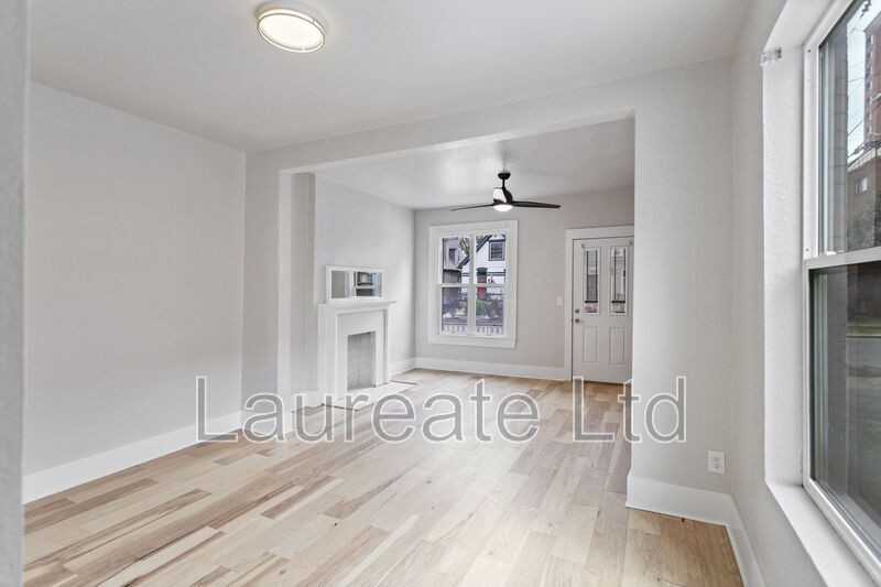 716 E 1st Ave - Photo 4 of 15