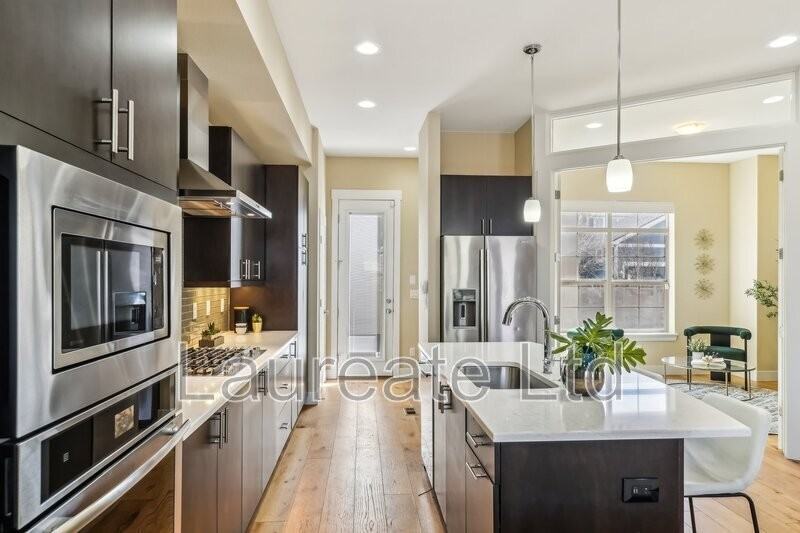 5438 Valentia St - Photo 7 of 34