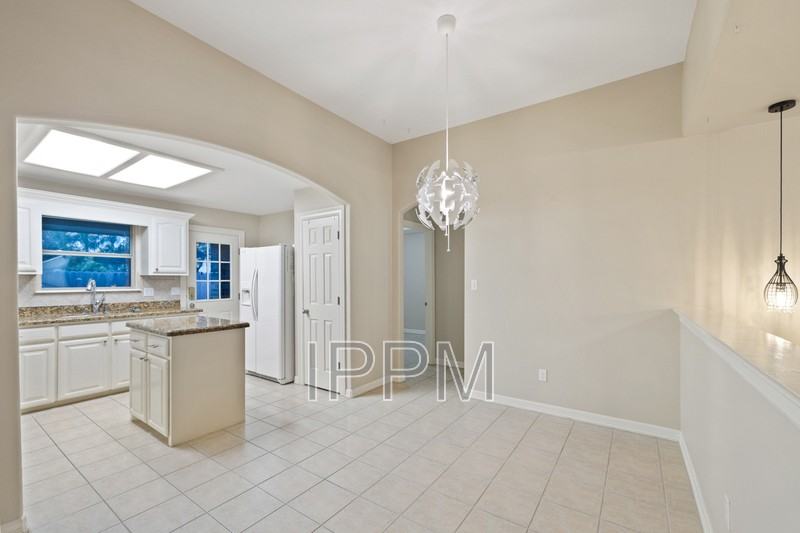1825 Treasure Oaks Dr - Photo 5 of 21