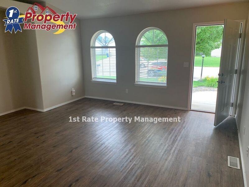 3316 Coachman Ct - Photo 3 of 30