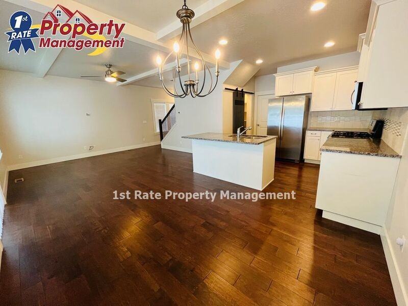 431 S Academy Ln - Photo 4 of 24