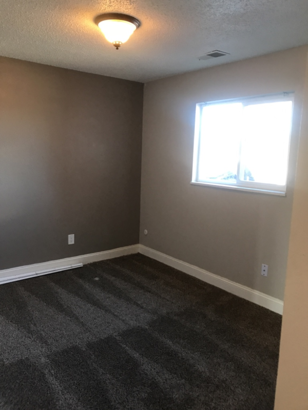 1021 Delaware Dr #1 - Photo 6 of 11