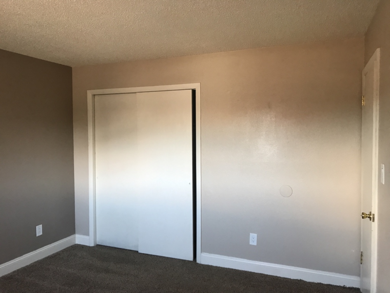 1021 Delaware Dr #1 - Photo 7 of 11