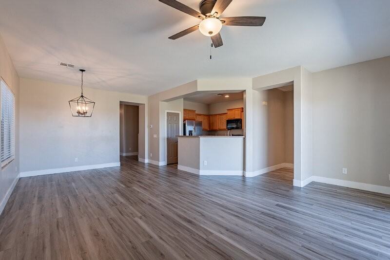 7599 W Springfield Way - Photo 7 of 42