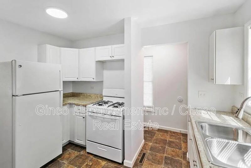 2205 Ottawa Ave - Photo 2 of 10