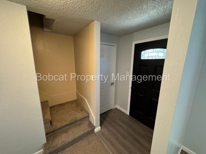 20 Bodie Dr - Photo 2 of 38