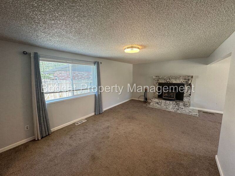 20 Bodie Dr - Photo 3 of 38