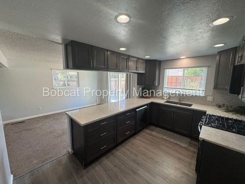 20 Bodie Dr - Photo 7 of 38