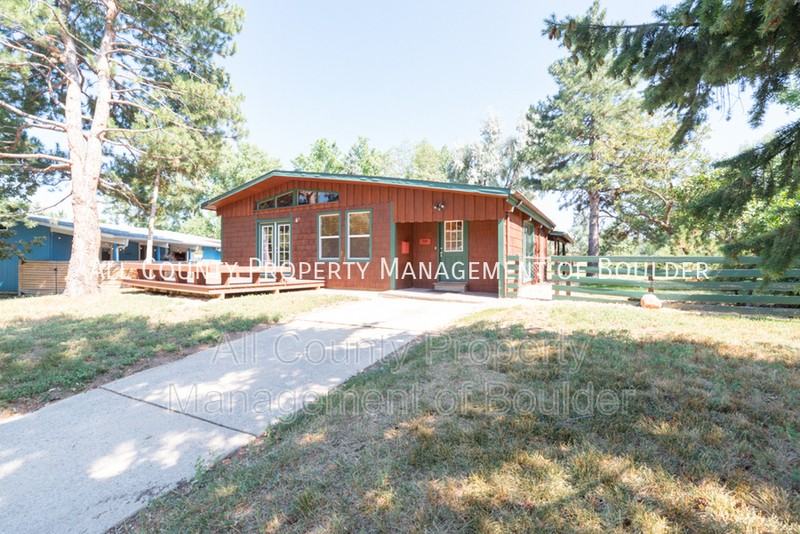 710 39th St - Photo 2 of 24