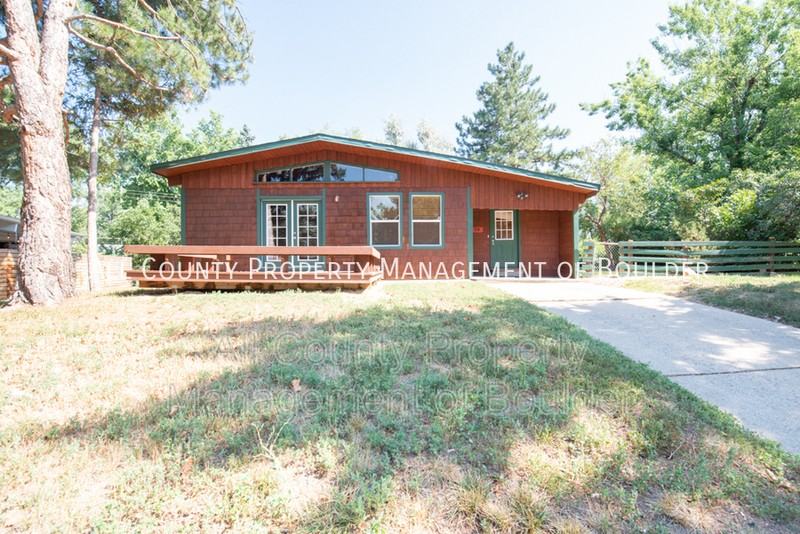 710 39th St - Photo 3 of 24