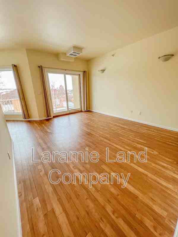 1157 N 17th St - Photo 2 of 7
