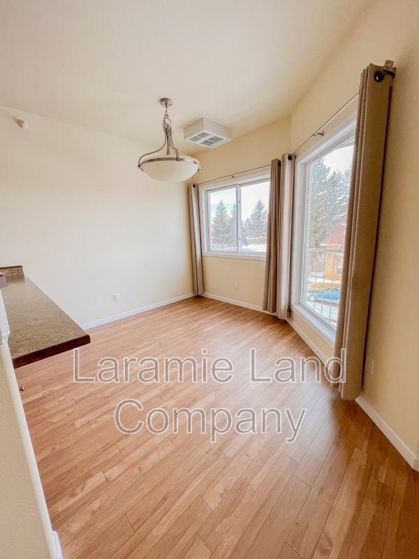 1157 N 17th St - Photo 3 of 7