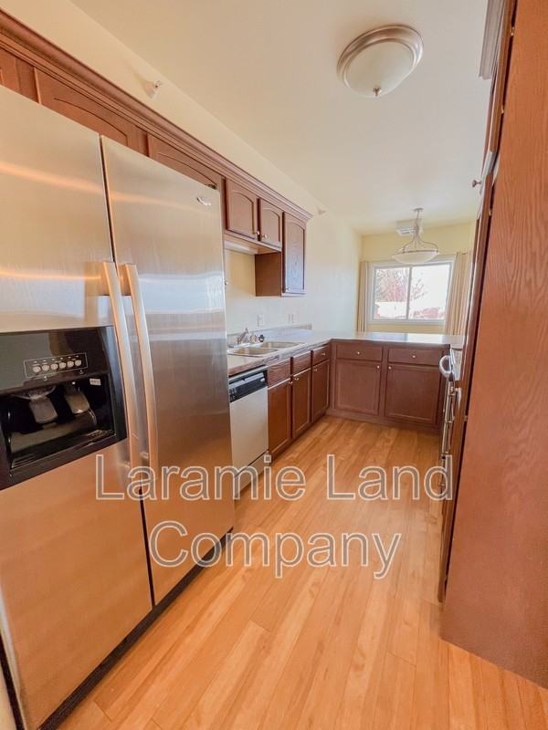 1157 N 17th St - Photo 4 of 7