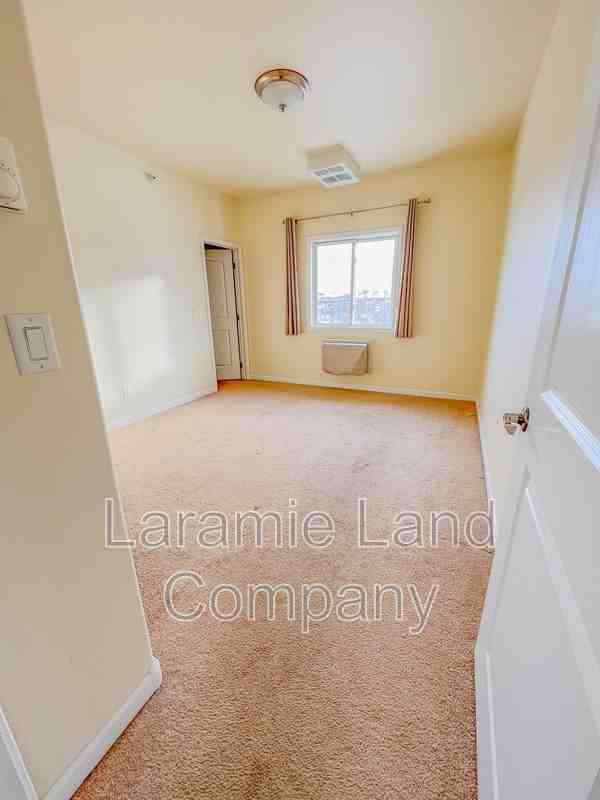 1157 N 17th St - Photo 5 of 7