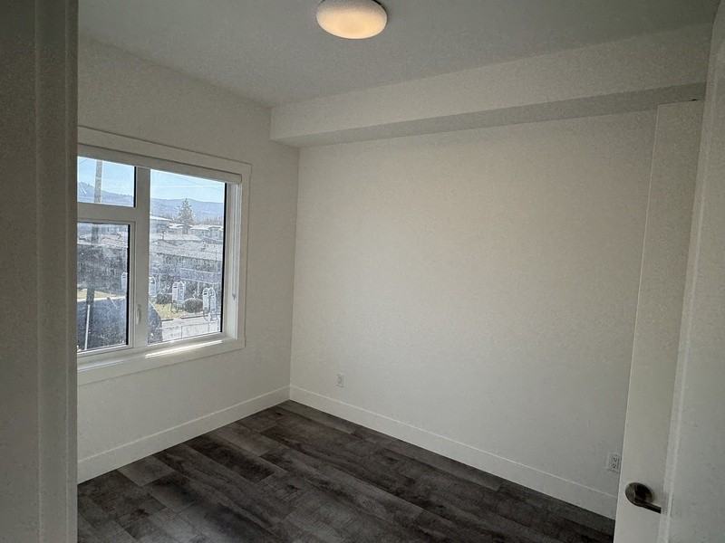 320 Mills Rd #5 - Photo 4 of 11