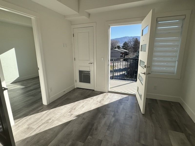 320 Mills Rd #5 - Photo 6 of 11