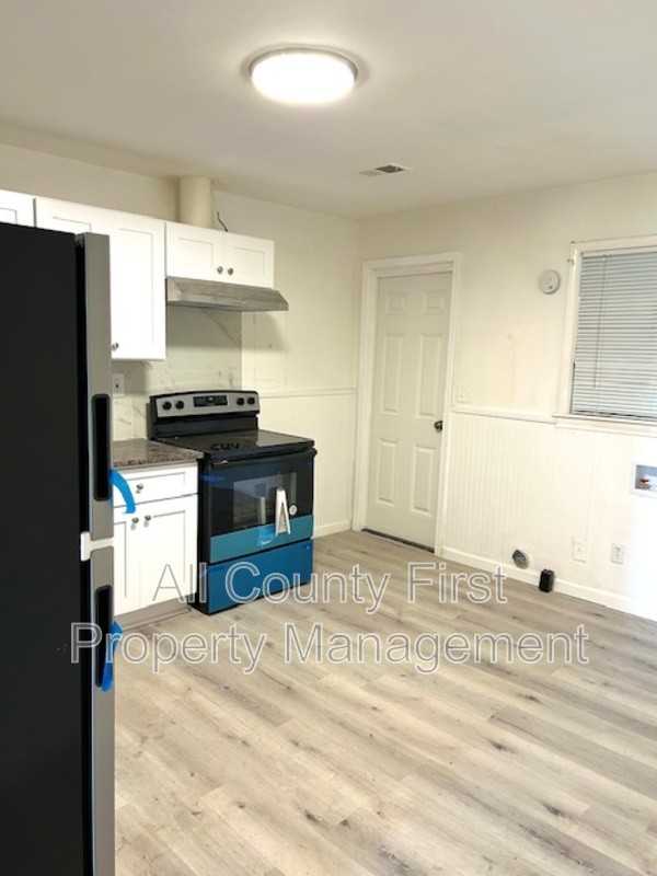 2369 Whites Mill Rd Apt A - Photo 4 of 10