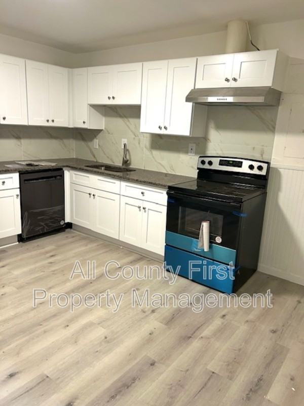 2369 Whites Mill Rd Apt A - Photo 5 of 10